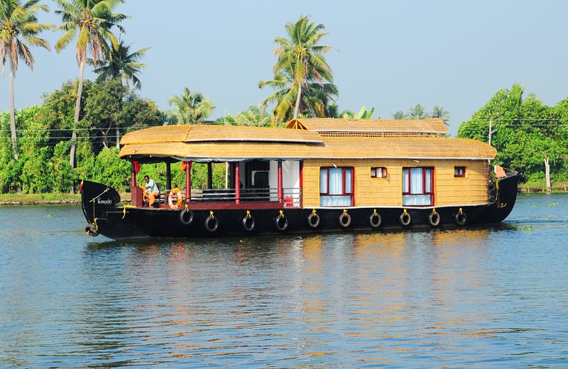 Alleppey Houseboat Cruise Itinerary