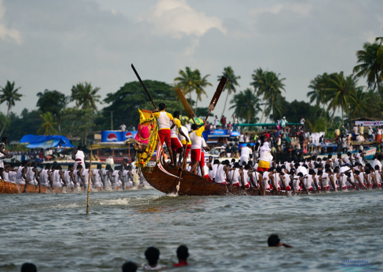 Nehru Trophy boat race along Punamada lake
