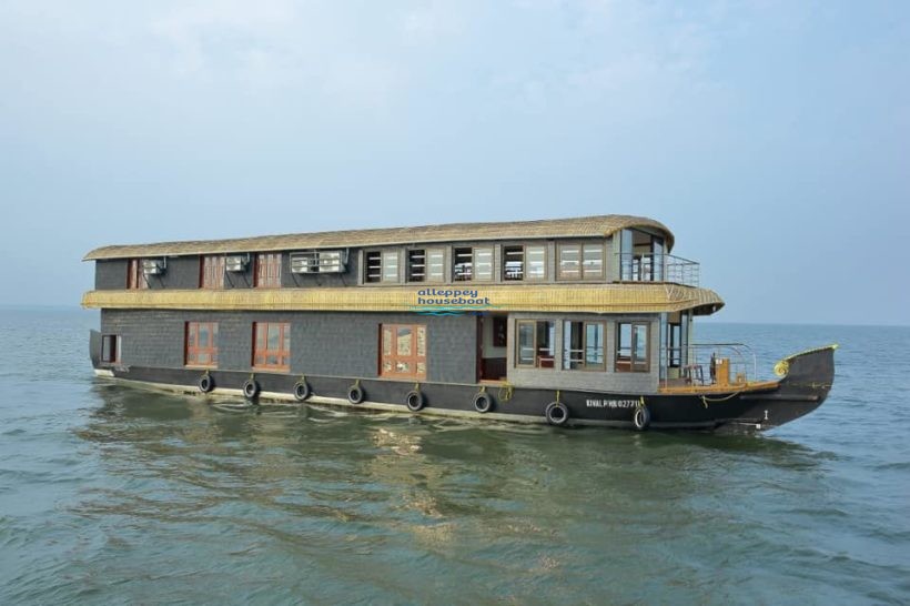 5 Bedroom Super Deluxe Houseboat With Upperdeck Alleppey Houseboat Club